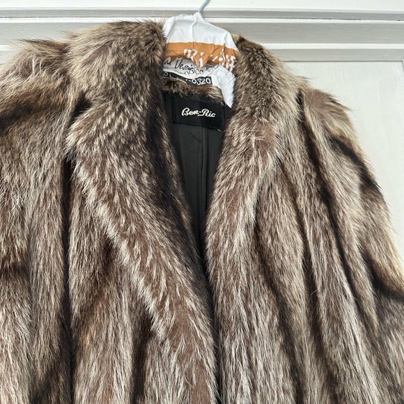 Authentic Ben Ric fur coat. - Picture 7 of 8